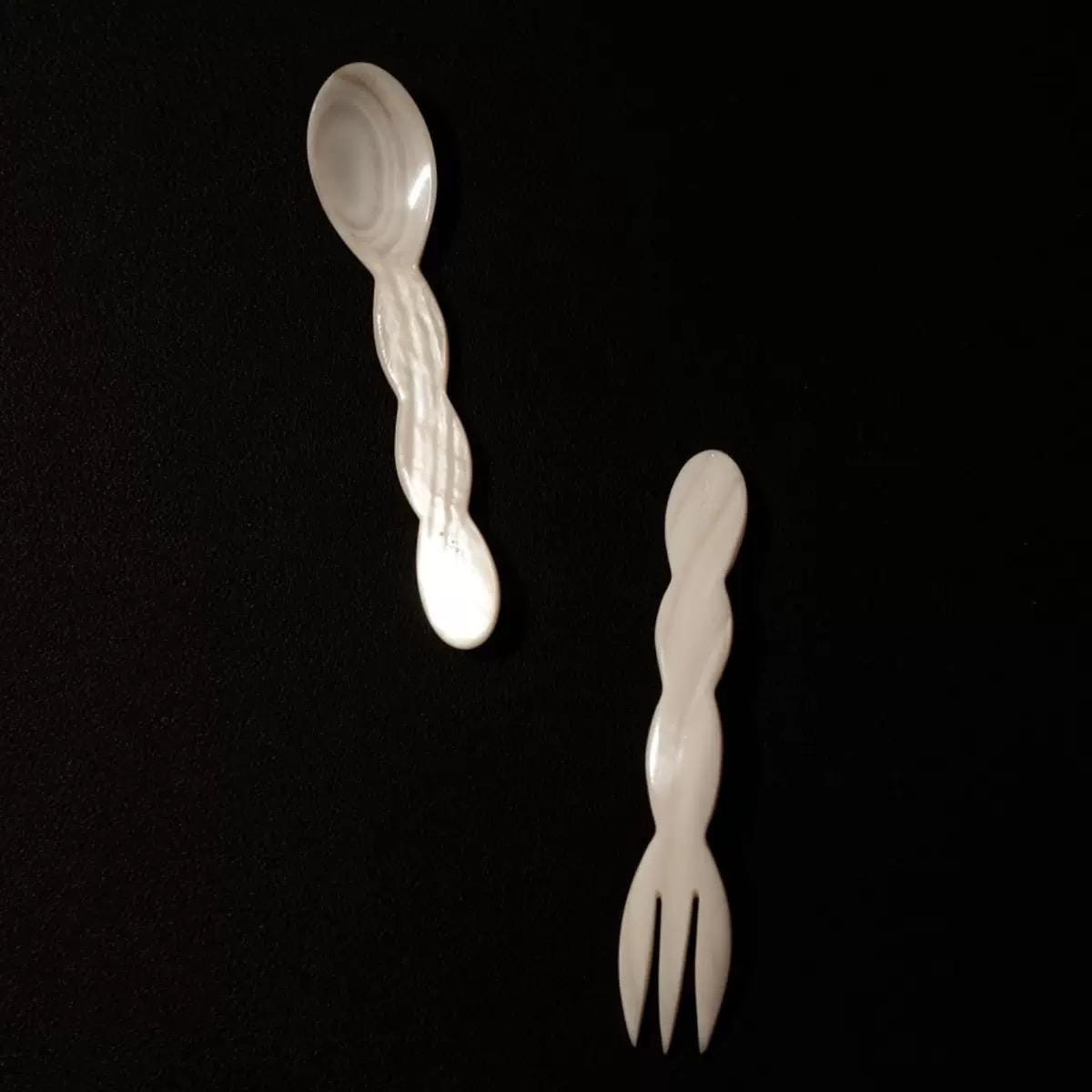 Natural Shell Dessert Fork & Spoon Set: Coastal Home Decor