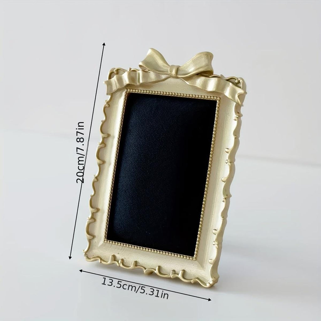 Baroque Gold Jewelry Holder: Velvet Lined Necklace & Ring Display