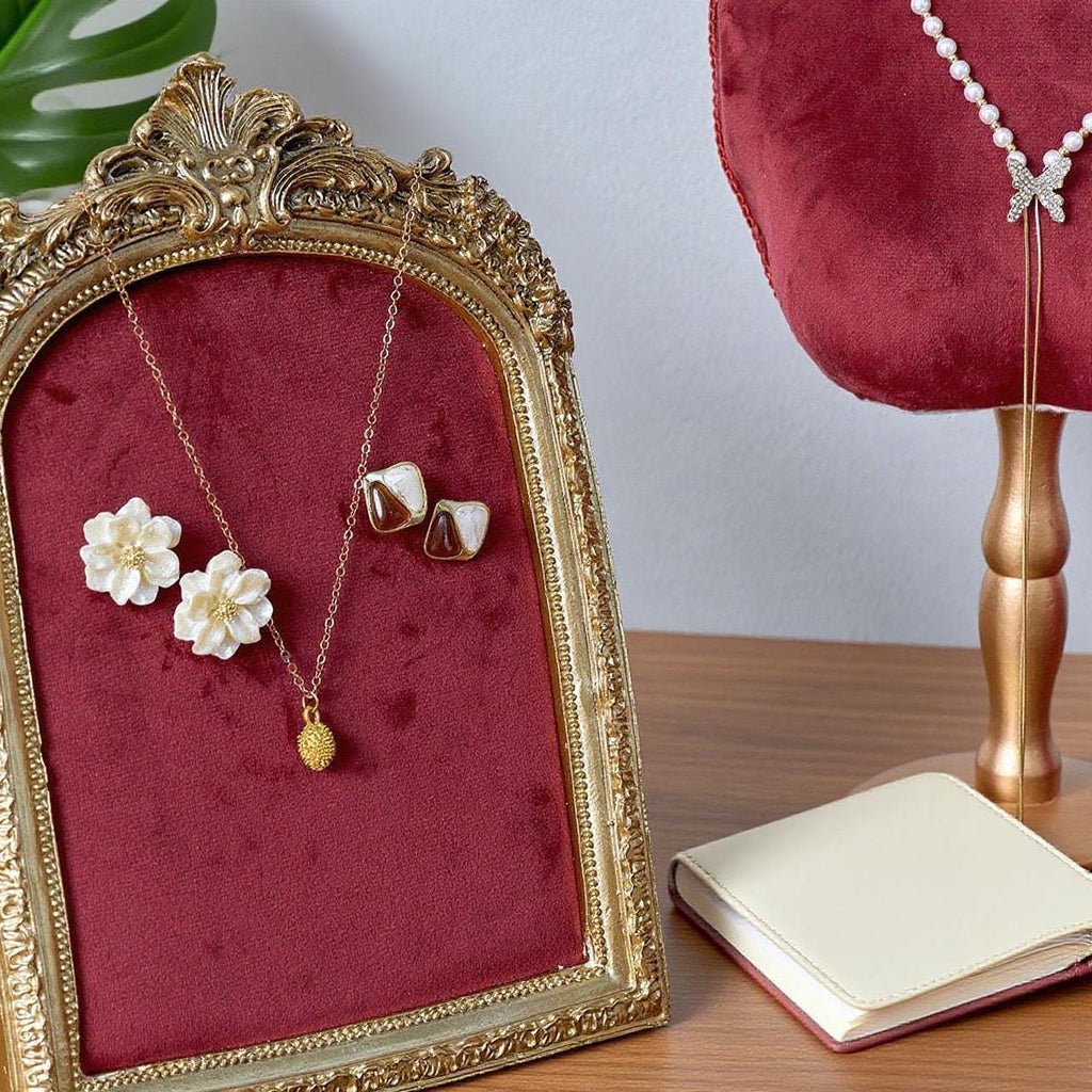 Red Velvet Necklace Holder with Mini Sofa Ring Trays: Baroque Jewelry Organizer