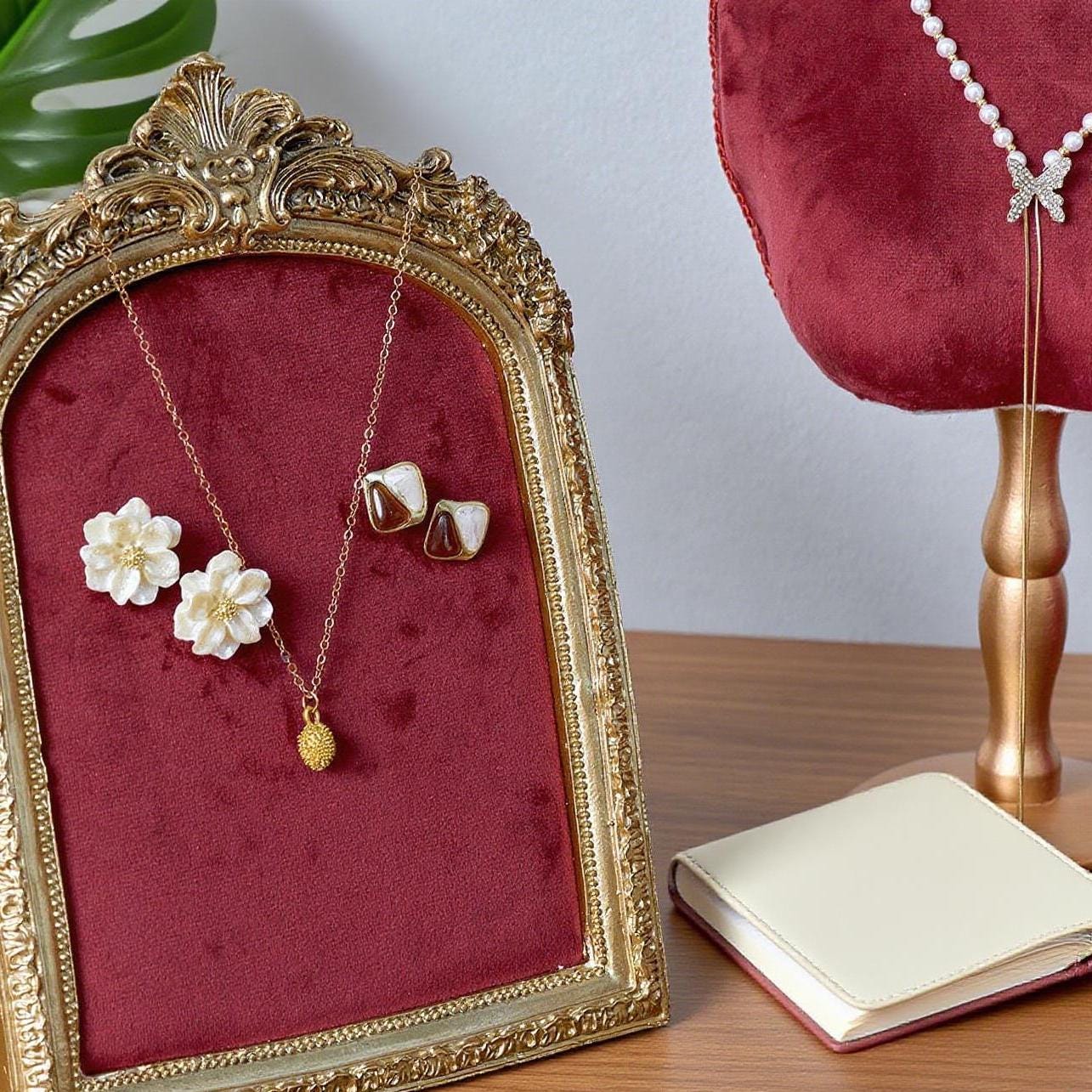 Red Velvet Necklace Holder with Mini Sofa Ring Trays: Baroque Jewelry Organizer