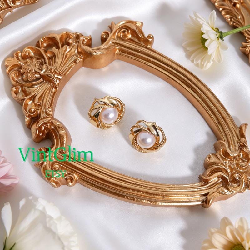 Mini Gold Baroque Frame, Baroque Jewelry Photo Prop for Flat Lay & Content Creation DIY