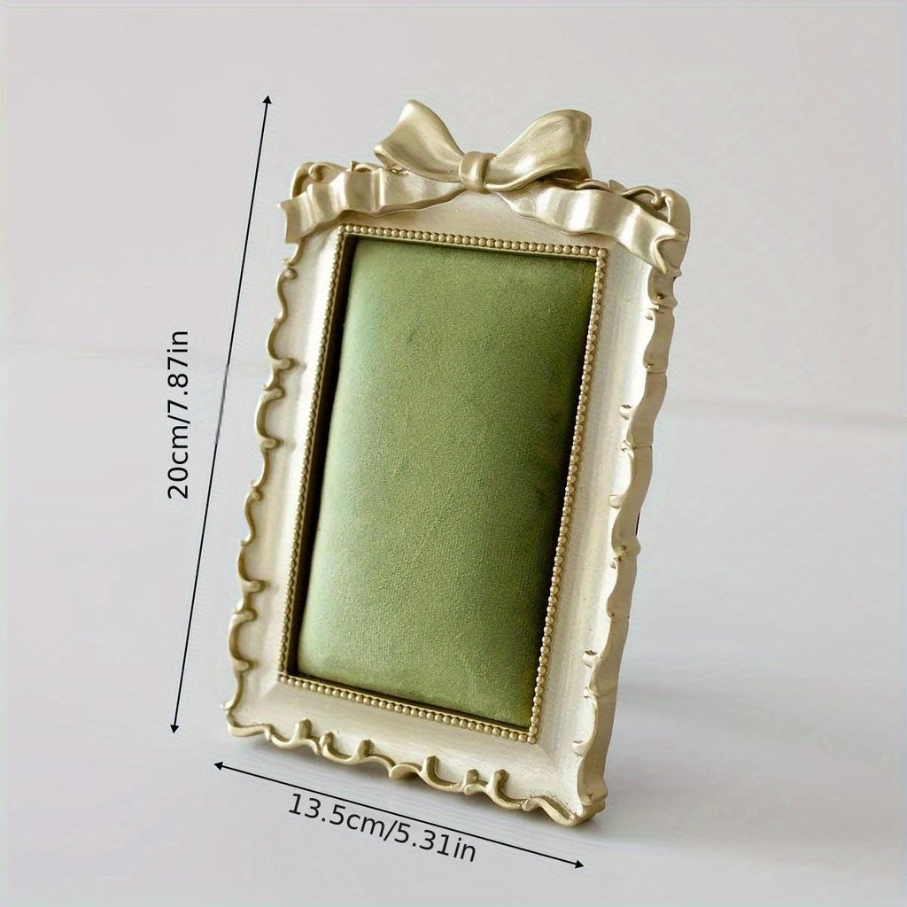 Baroque Gold Jewelry Holder: Velvet Lined Necklace & Ring Display