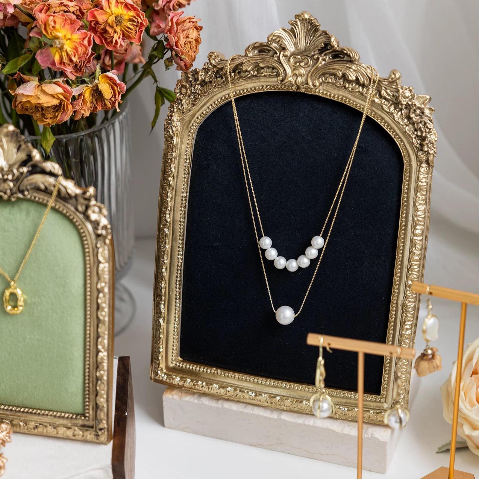 Baroque Gold Ornate Velvet Jewelry Display Stand: Necklace & Earring Holder