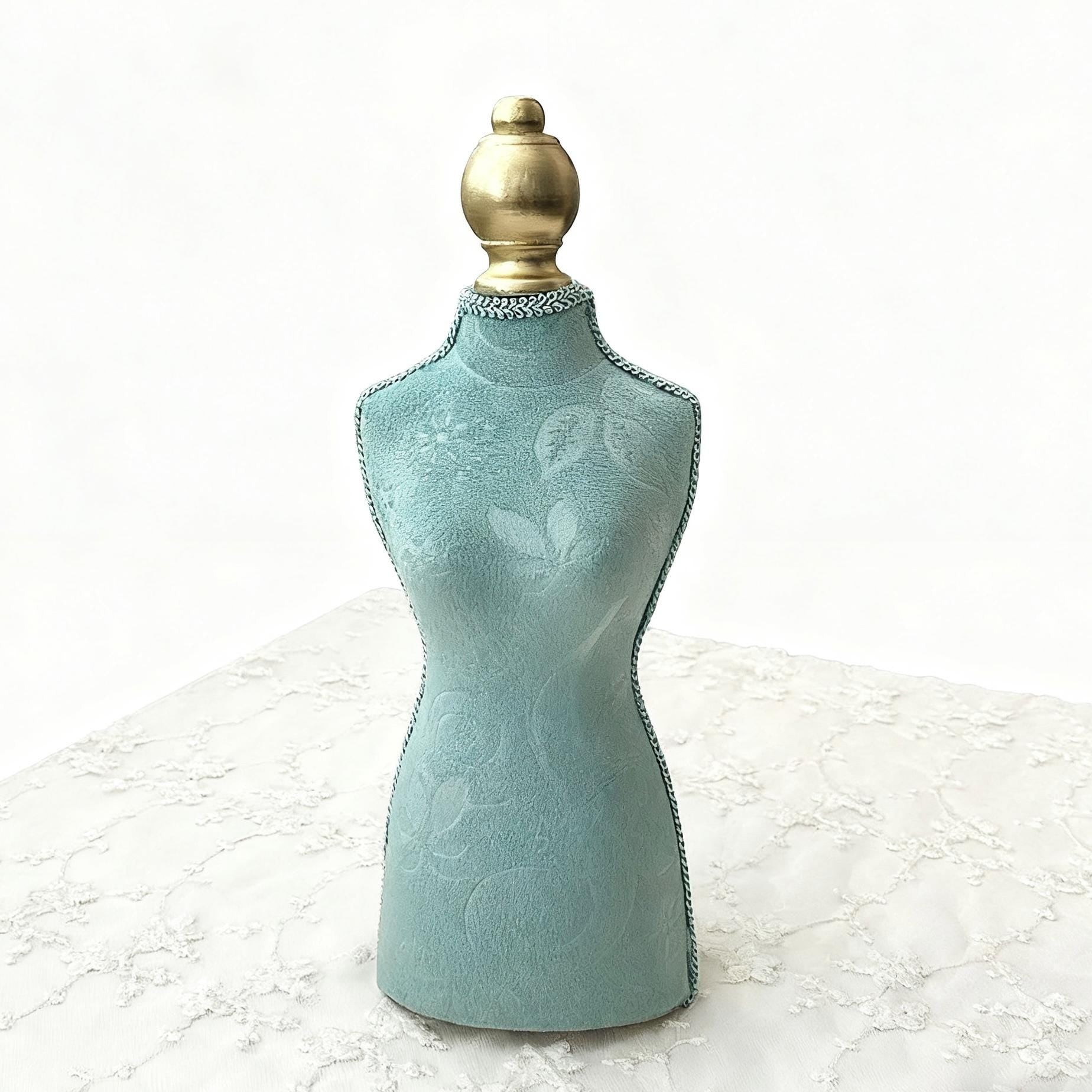 Baroque Velvet Mannequin Necklace Stand Holder, Luxury Home Decor for Jewelry Display & Gift