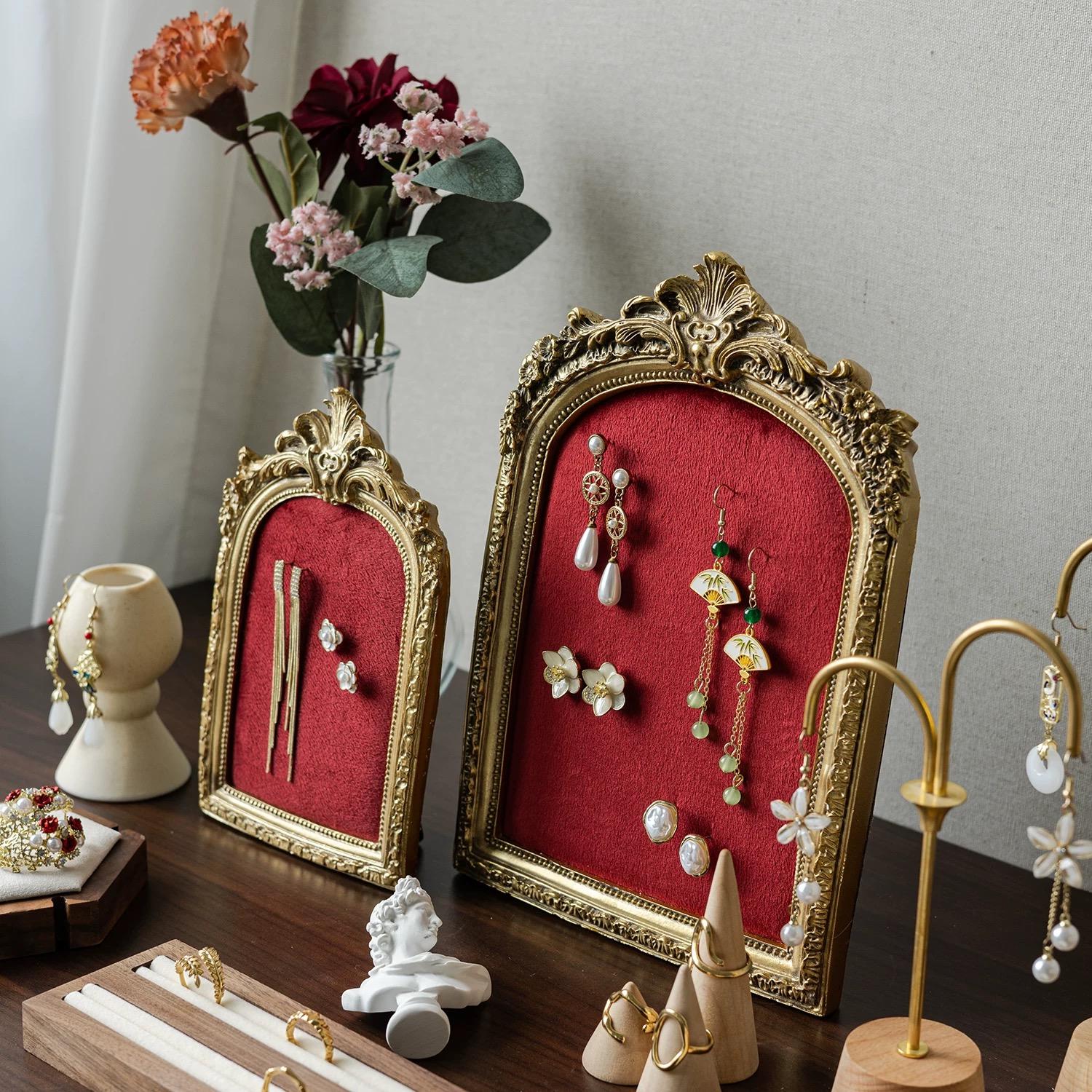 Baroque Gold Jewelry Display Stand, Elegant Necklace & Earring Holder for Home Decor, Vanity Organizer