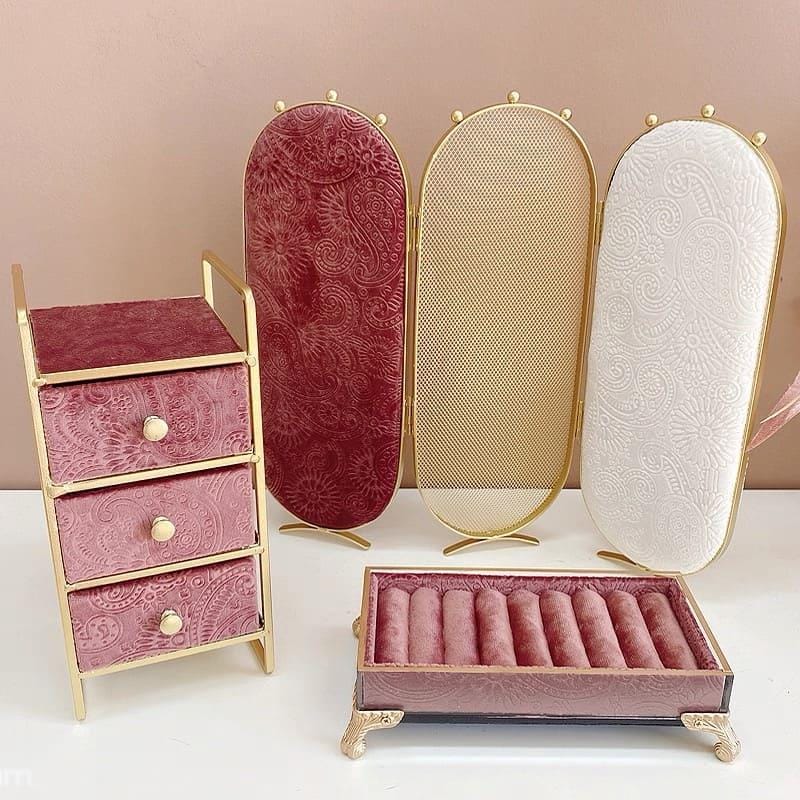 Velvet Jewelry Display Stand: High-Heel Ring Box, Necklace Organizer, Ring-Earring Holder, Pink Lover