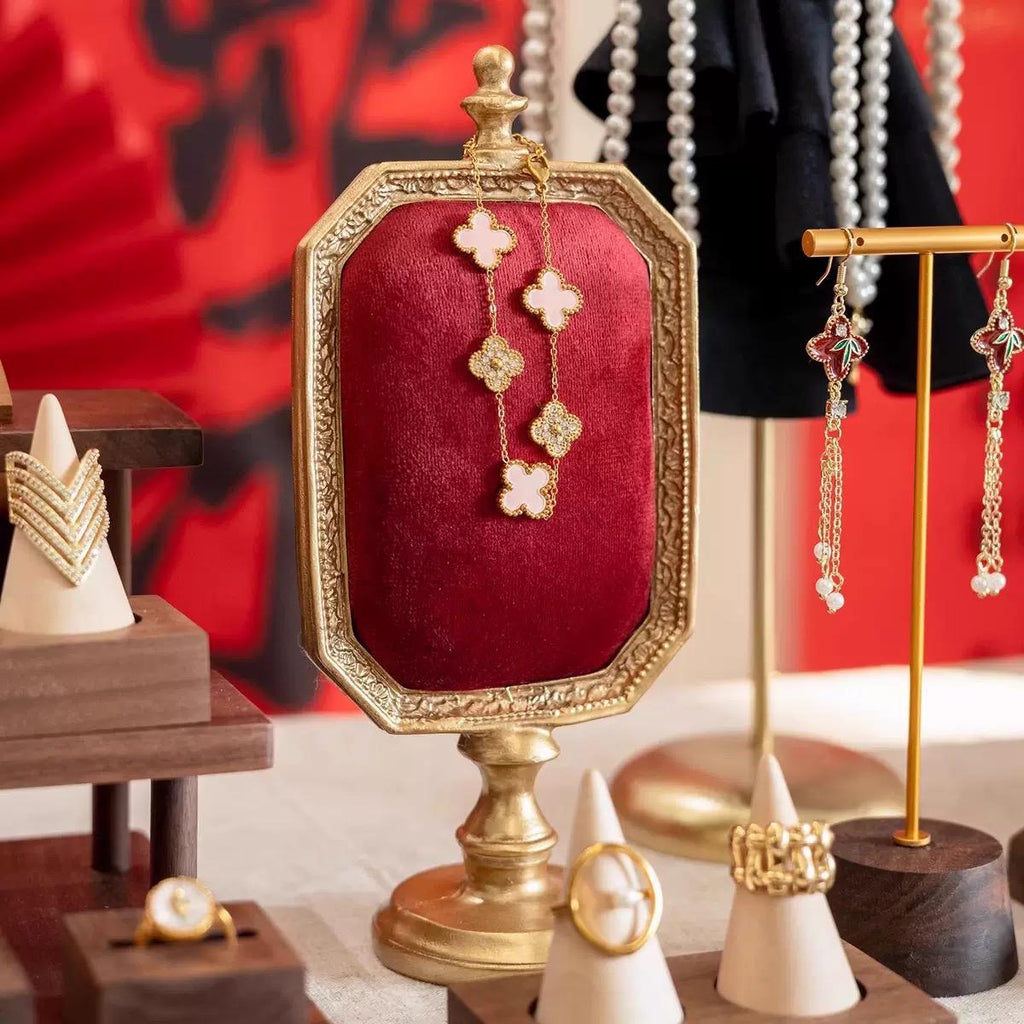 Baroque Gold Jewelry Display Stand: Vintage Necklace & Ring Holder