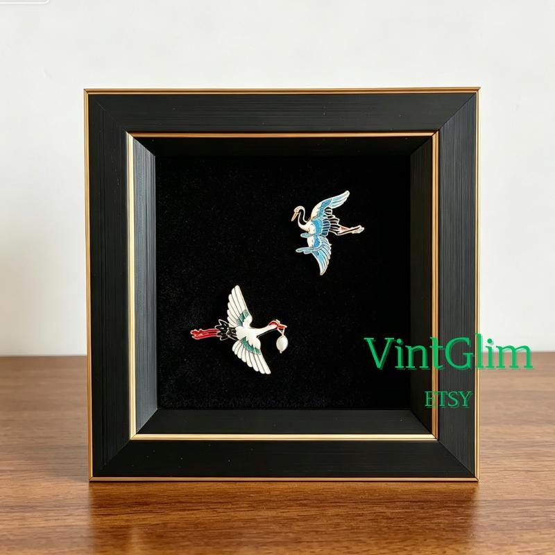 Pinboard Pin Display Frame, Velvet Felt Shadow Box for Badge Medal Jewelry Storage
