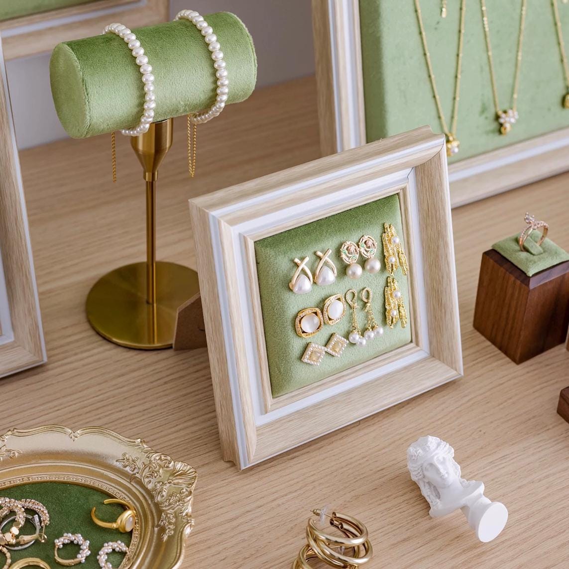 Baroque Green Velvet Jewelry Display Necklace/Earring/Bracelet Holder, Gold T-Bar Organizer,Home Decor