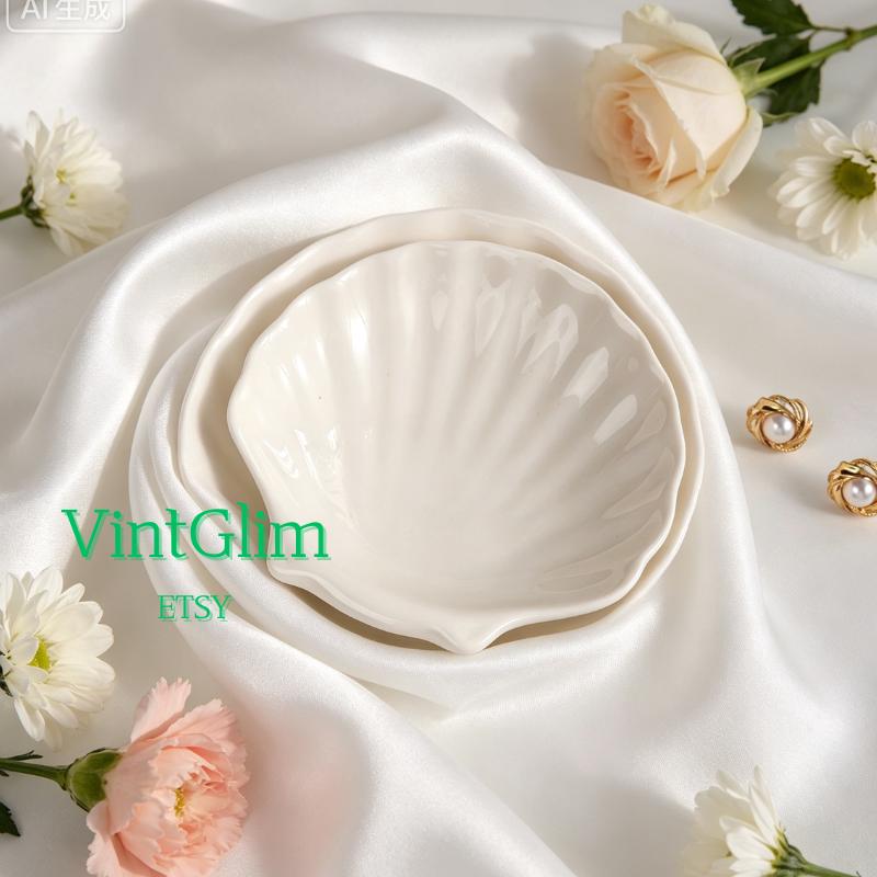 Seashell Jewelry Dish: Minimalist Trinket Tray for Earrings, Rings & Flat Lay Photo Prop