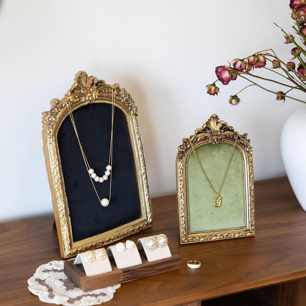 Baroque Gold Ornate Velvet Jewelry Display Stand: Necklace & Earring Holder
